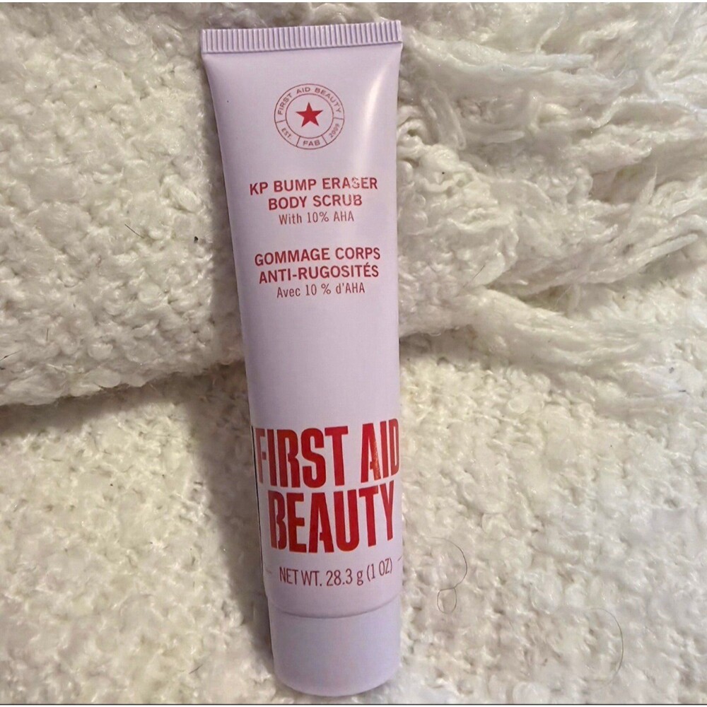 First Aid Beauty KP Bump Eraser Body Scrub 10% AHA
